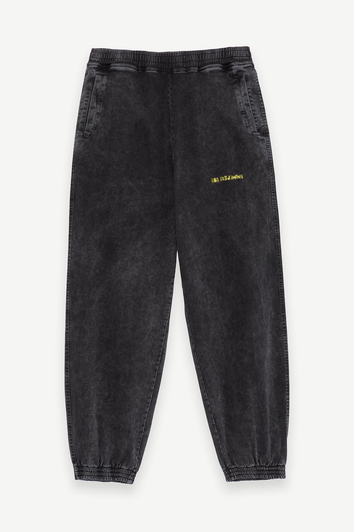  TRACKPANT 002