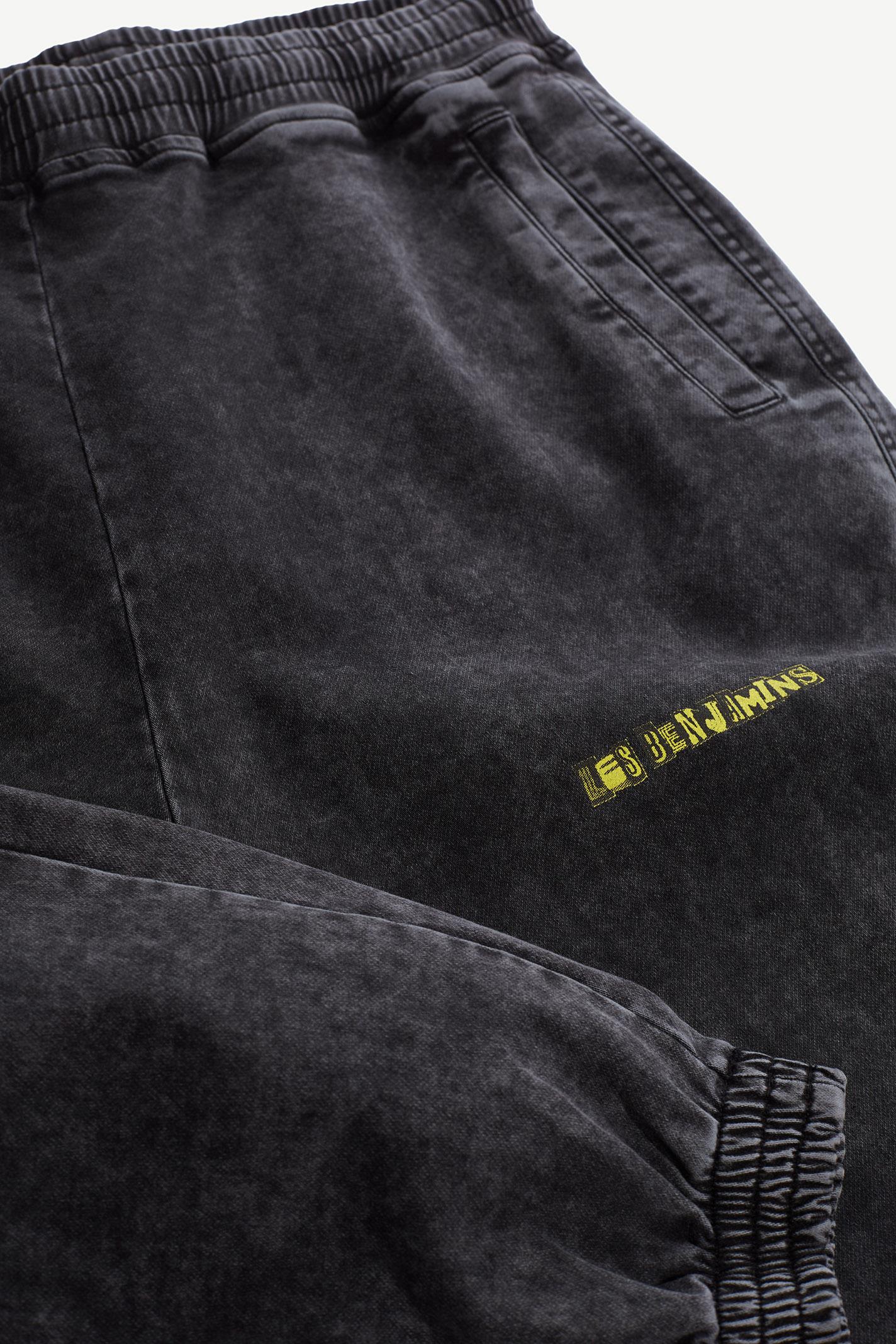  TRACKPANT 002