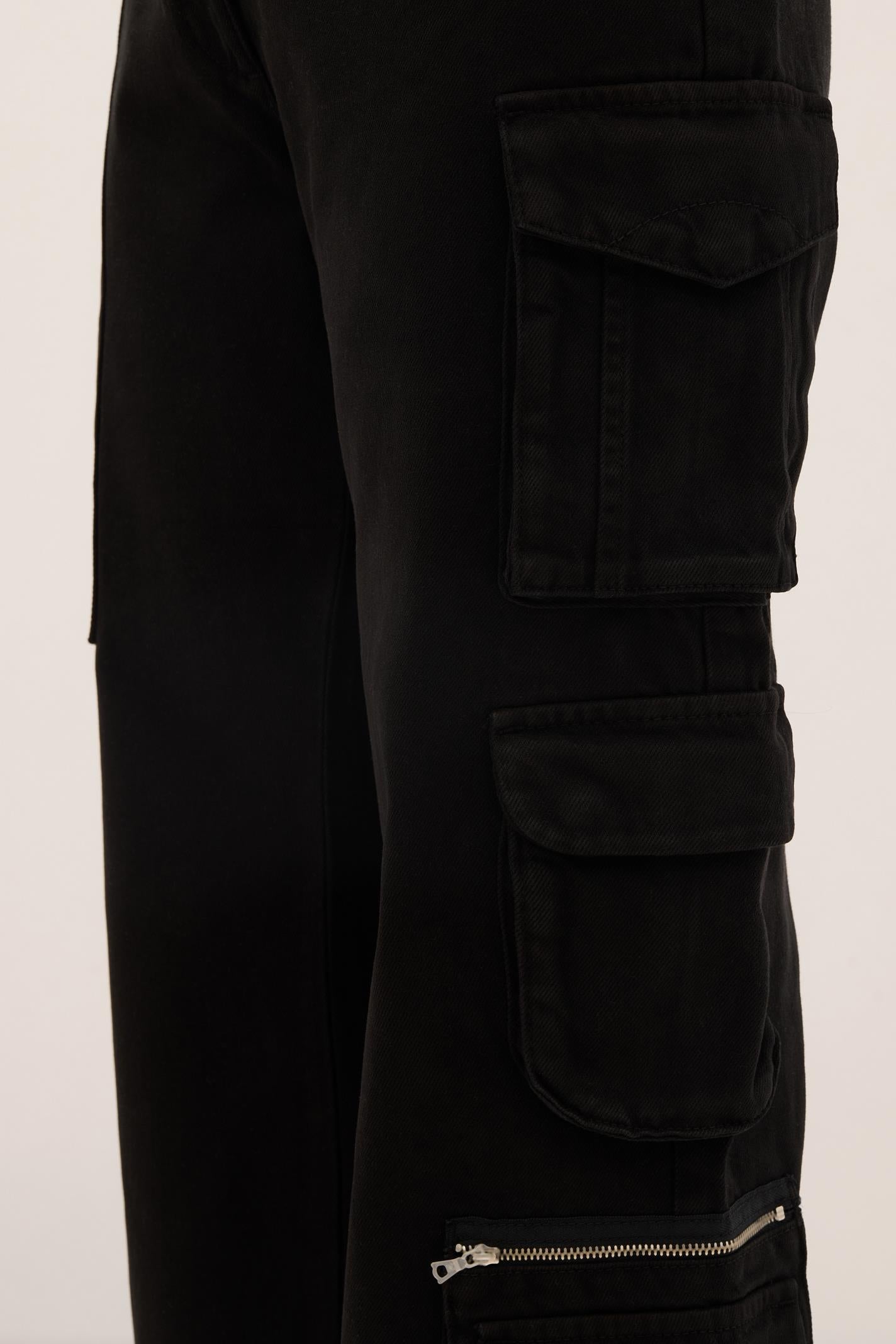  UTILITY PANT 002