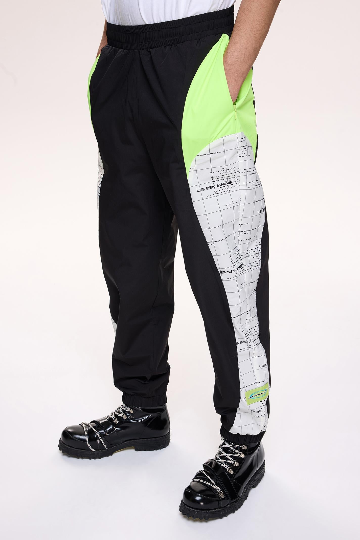  TRACK PANT 002