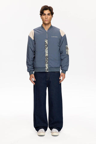 Les Benjamins - BOMBER 004