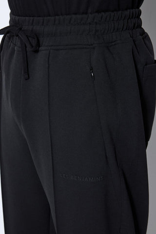 Les Benjamins - PINTUCK DETAILED SWEATPANT