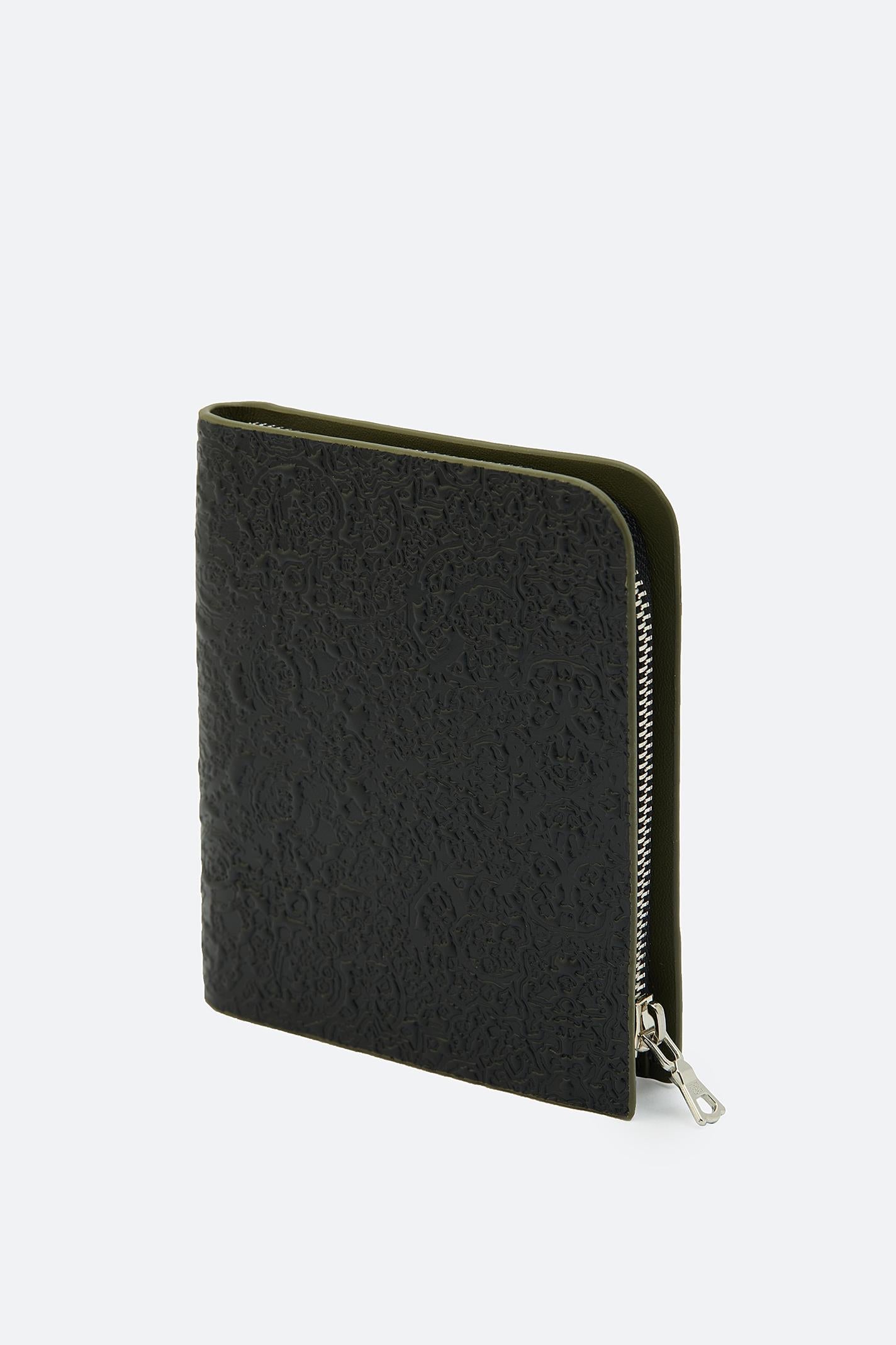  EMBOSSED LARGE ZIPPED WALLET 067