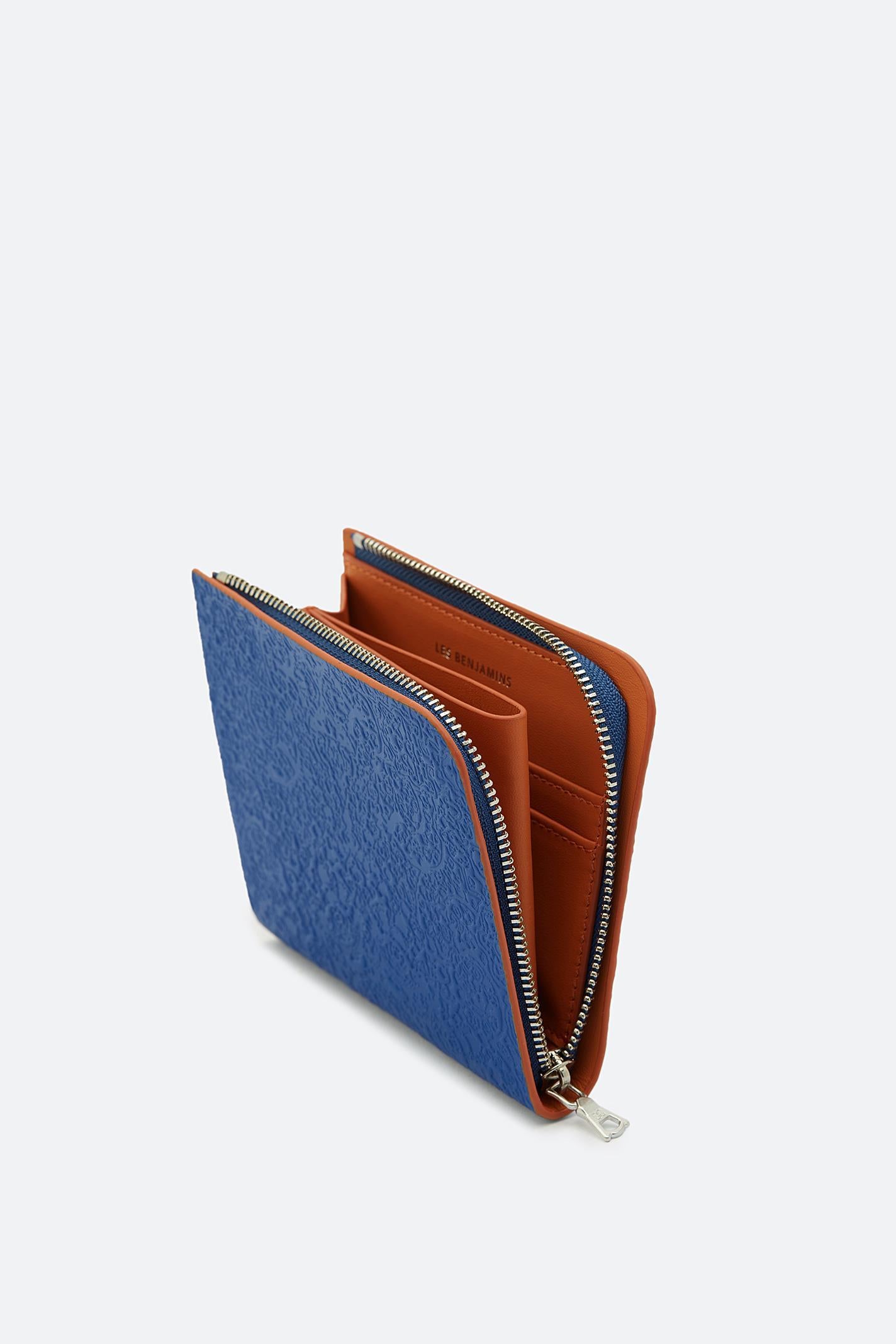  EMBOSSED LARGE ZIPPED WALLET 068