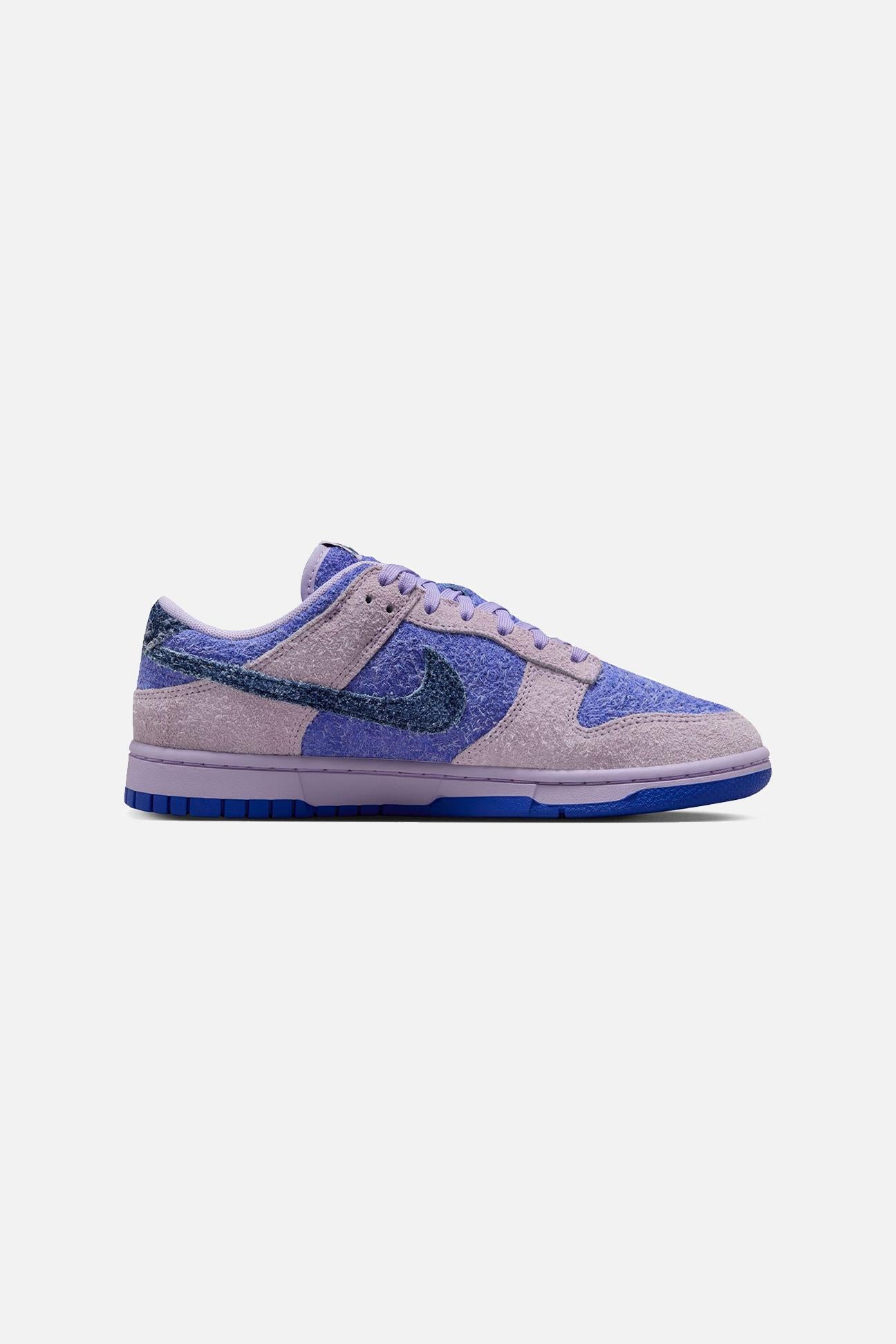 W NIKE DUNK LOW SE 