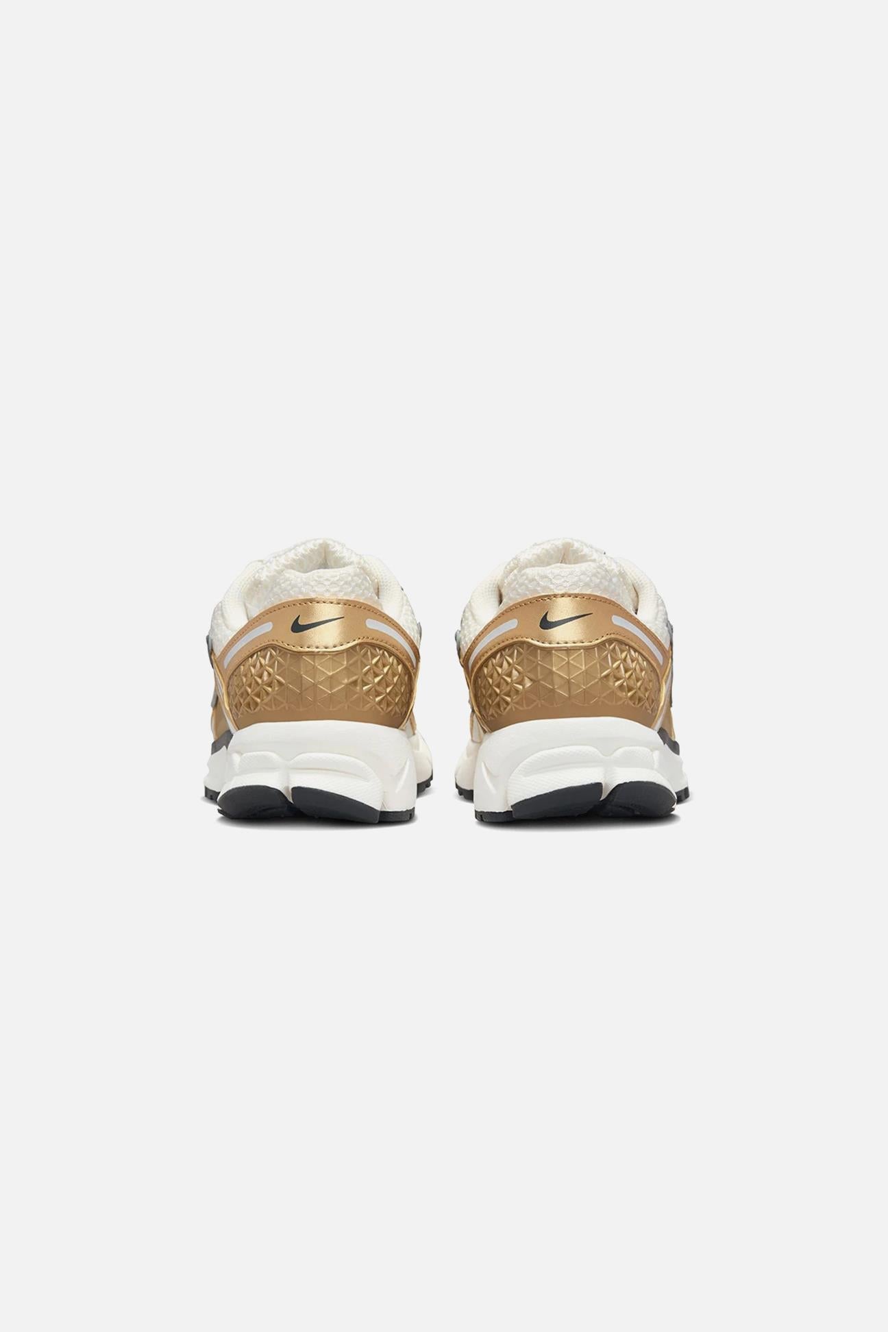  W NIKE ZOOM VOMERO 5 GLD